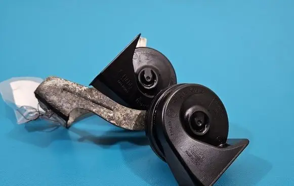 Peugeot 3008 II Horn signal 9815870780 IMPRK1534347