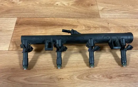 Citroen C5 Fuel main line pipe 9628084680