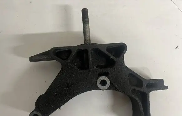 Fiat Doblo Engine mounting bracket 51744319