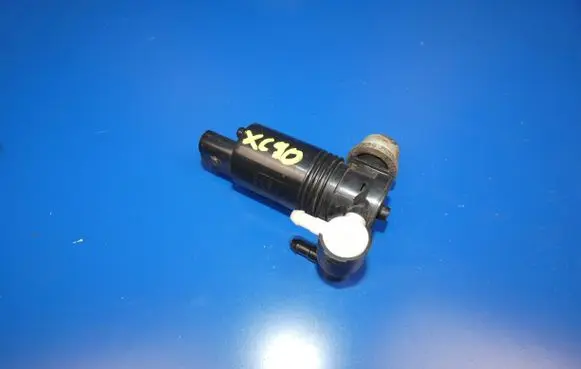 Volvo XC90 Windscreen/windshield washer pump 1037554001 300832 151227C