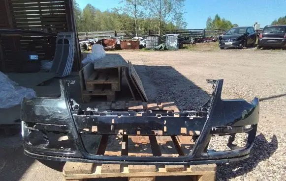Volkswagen PASSAT B6 Front bumper 3C0807221