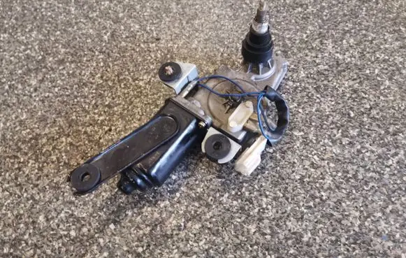 Hyundai Accent Rear window wiper motor 9870022000