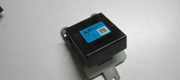 Mitsubishi Pajero Torque split ecu control unit/module MN171302