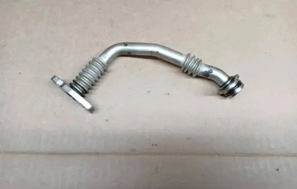 Audi A3 S3 8V Turbo turbocharger oiling pipe/hose 04L145736E