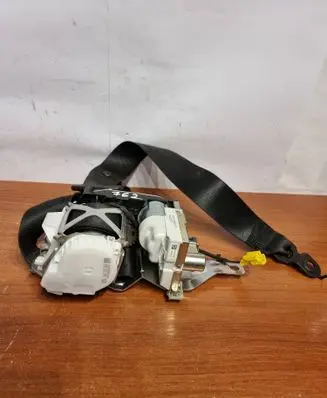 Mercedes-Benz GL X166 Front seatbelt 34077868