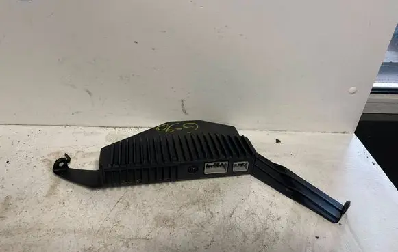 Volvo V70 Sound amplifier 8673135 02W02 10096