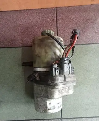 Skoda Fabia Mk1 (6Y) Power steering pump 6Q0423156AB 6Q2422051AA 6Q1422051AN