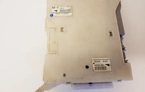 Lexus GS 300 350 430 450H Fuse module 8273030631 701080487