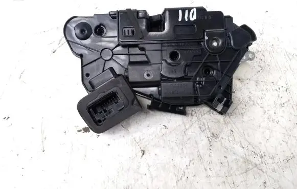 Skoda Yeti (5L) Front door lock 5E2837016
