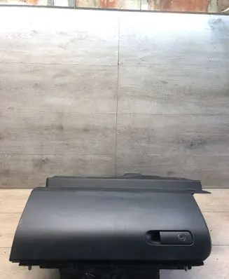 Volkswagen Touareg II Glove box 7P1857097