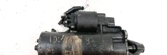 Volkswagen PASSAT B5 Starter motor 01061083