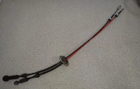 Hyundai Accent Gear shift cable linkage 
