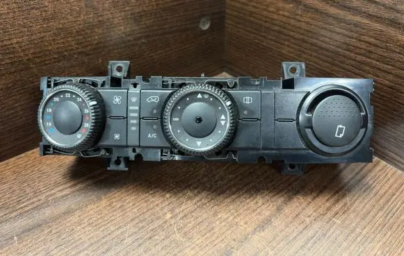 Mercedes-Benz Sprinter W906 Climate control unit 9068301785 9068301785KZ