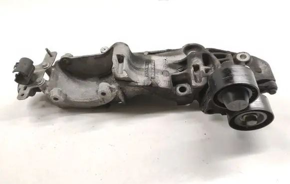 Renault Latitude (L70) Generator/alternator bracket 117103585R