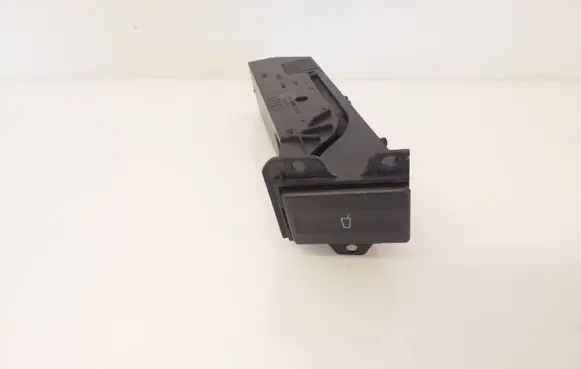 Cup holder front