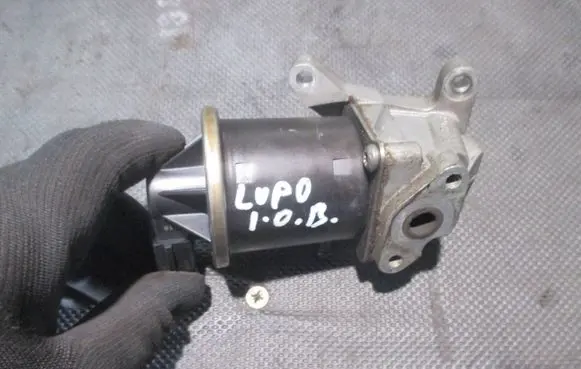 Volkswagen Lupo EGR valve 030131503