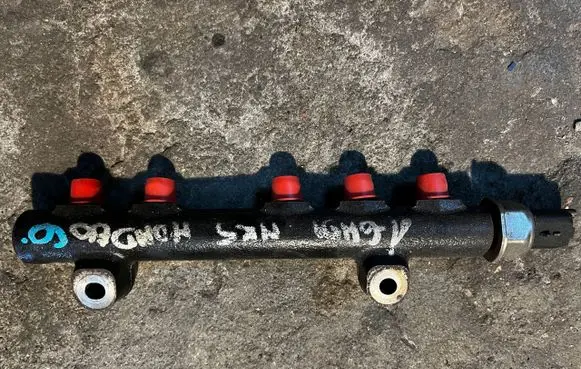 Ford Focus Fuel main line pipe 9685297580