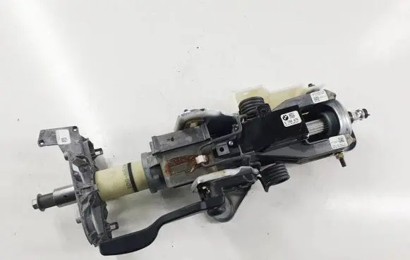 BMW 5 E60 E61 Steering wheel axle 6780876