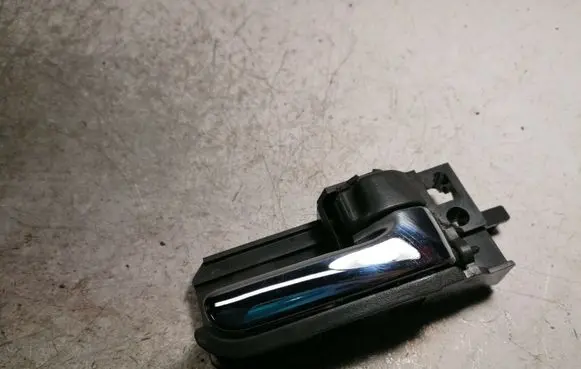 Toyota Avensis T250 Front door interior handle 50594A1