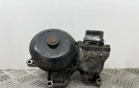 BMW 5 E60 E61 Water pump 7797640