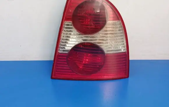 Volkswagen PASSAT B5.5 Rear/tail lights 3B5945096AE
