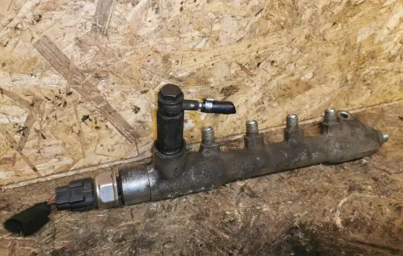 Opel Astra J Fuel main line pipe 55PP0501 10295448333 0900