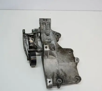 Volkswagen Golf V Other engine bay part 03G903143A