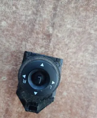 KIA Ceed Wing mirror switch
