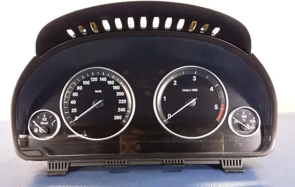 BMW 5 F10 F11 Speedometer (instrument cluster) 9265179