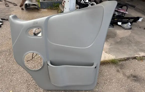 Opel Vivaro Front door card panel trim 91165802 7700313075