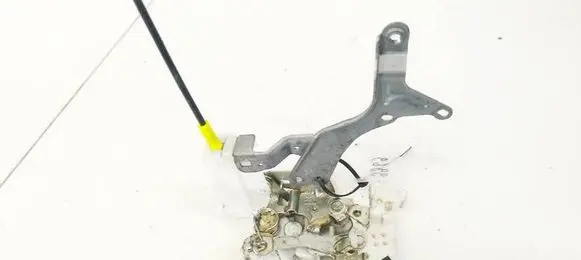 Toyota Aygo AB10 Front door lock