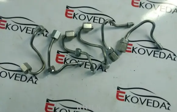Mercedes-Benz Vito Viano W639 Fuel injector supply line/pipe 