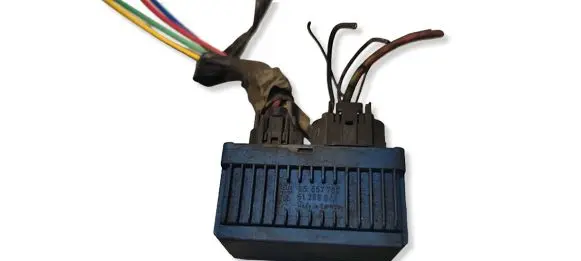Opel Astra G Glow plug pre-heat relay 55557760