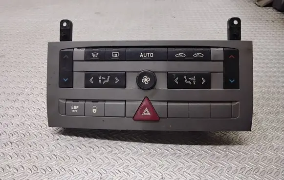 Citroen C5 Climate control unit 96573328YW