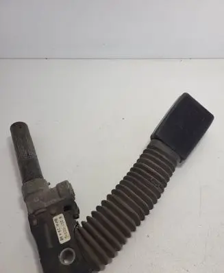 BMW 3 E46 Front seatbelt 8201003