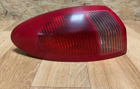 Alfa Romeo 147 Rear/tail lights 03322010 46556349 B032