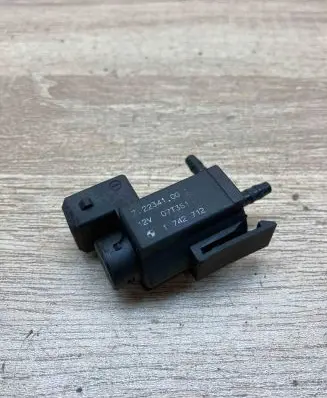 BMW 5 E39 Turbo solenoid valve 1742712