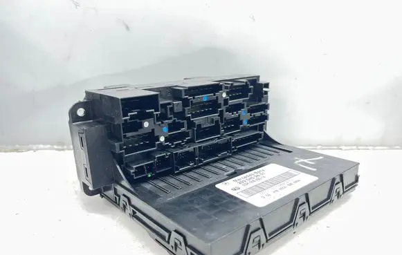 Mercedes-Benz CLK A209 C209 Fuse module 2095452801