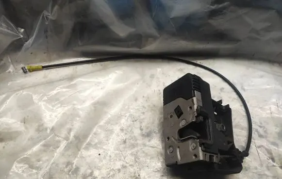 Renault Trafic II (X83) Front door lock 8200008247 91166228