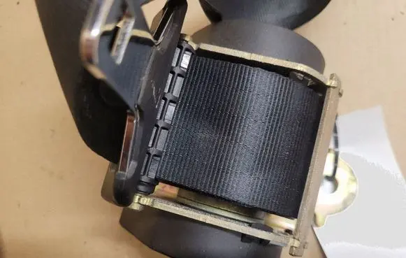 Citroen C4 I Rear seatbelt