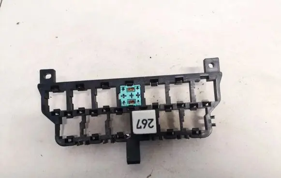 Volkswagen PASSAT B5.5 Fuse box set 8d0937503e