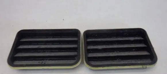 Toyota RAV 4 (XA40) Rear air vent grill 7PP819181A