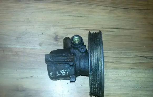 Ford Escort Power steering pump 95AB3A674BA