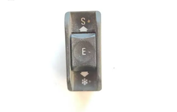 BMW 5 E34 Other switches/knobs/shifts 8353229 6131