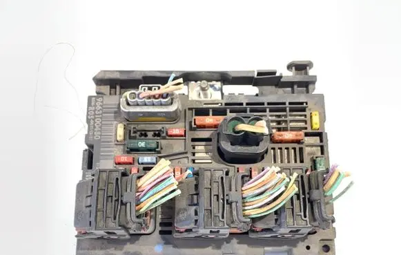 Peugeot 308 BSM Control unit 9663100480