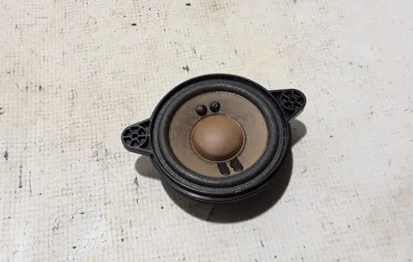 Mercedes-Benz GLA W156 X156 Panel speaker A2468200202