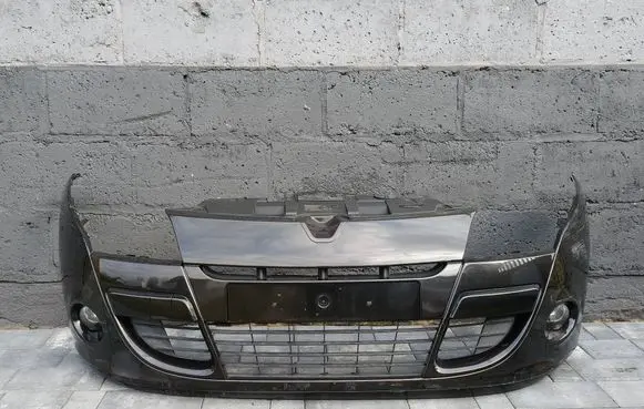 Renault Megane III Front bumper 