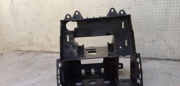 Volvo V70 Radio/GPS head unit trim 30722446