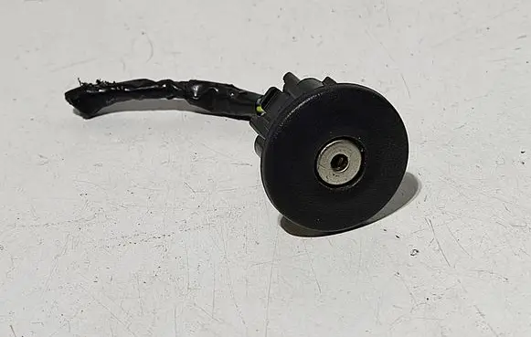Ford Explorer AUX in-socket connector 8L8T19A164AB