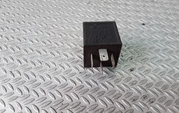 Volkswagen Transporter - Caravelle T4 Other relay 191955529 72HV002